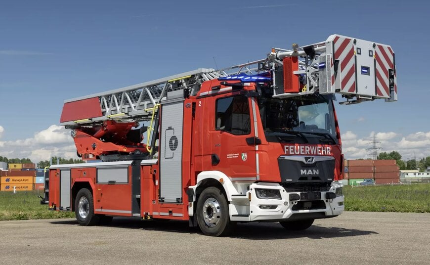 Elektrische Drehleiter für den urbanen Feuerwehreinsatz