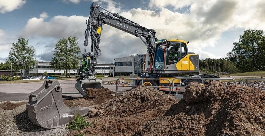 Electric Wheeled Excavator Targets Urban Construction