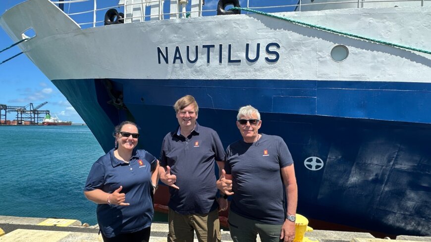Integrating Deep-Water Echo Sounding Systems for Marine Cartography