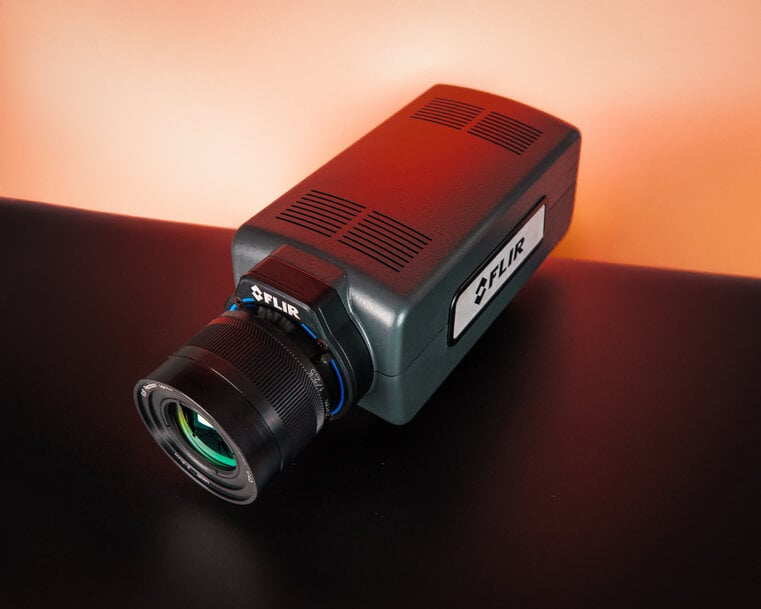 Flir and edevis Advance Real‑Time Automated NDT with Integrated Flir A6450 MWIR Thermal Imaging