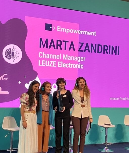 L'Automazione del Futuro &egrave; Inclusiva: Leuze trionfa a She SPS con Marta Zandrini
