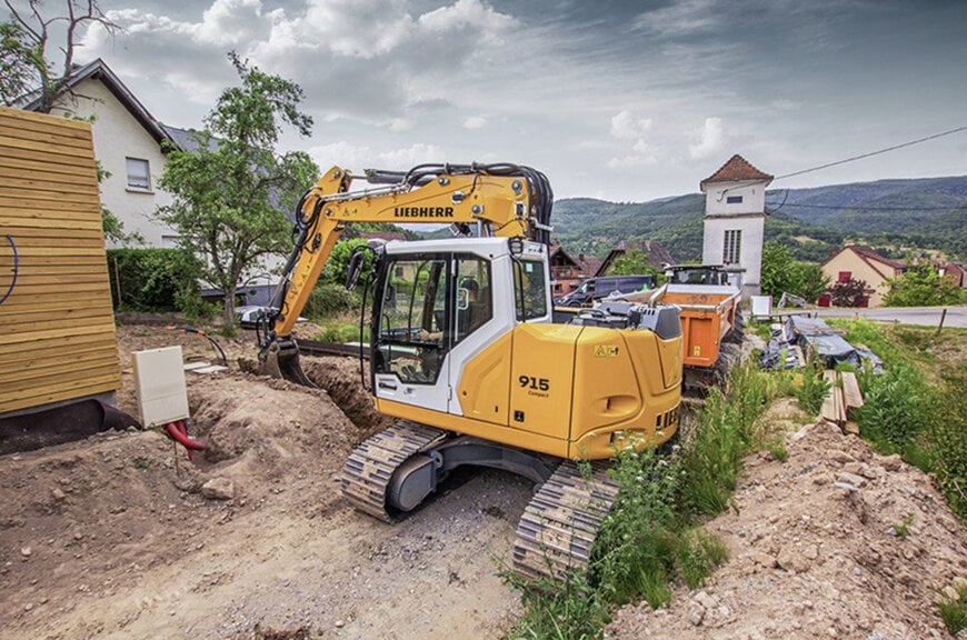 Networked Compact Earthmoving Equipment for Urban Construction Projects