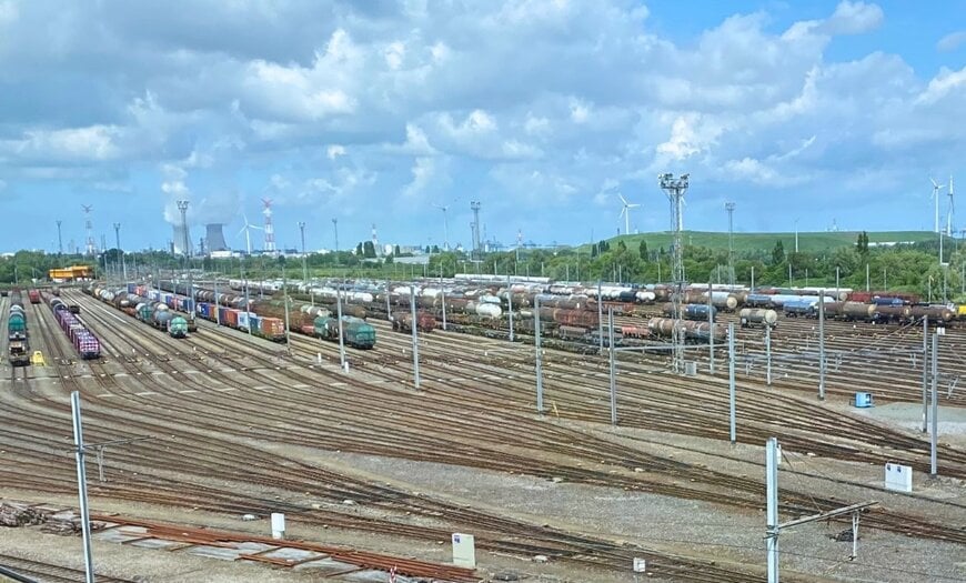 Control Software Integration For Freight Hub Logistics