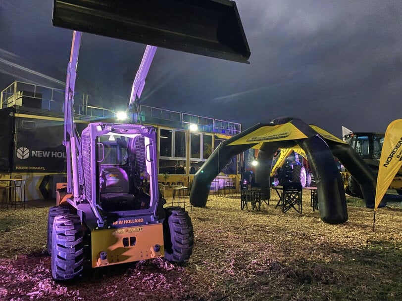 New Holland Construction Showcases Equipment Portfolio at Agronea 2026