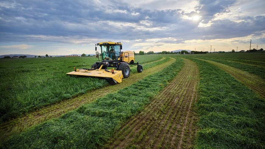 New Holland Launches The Next Generation Speedrower 1 Series Windrowers
