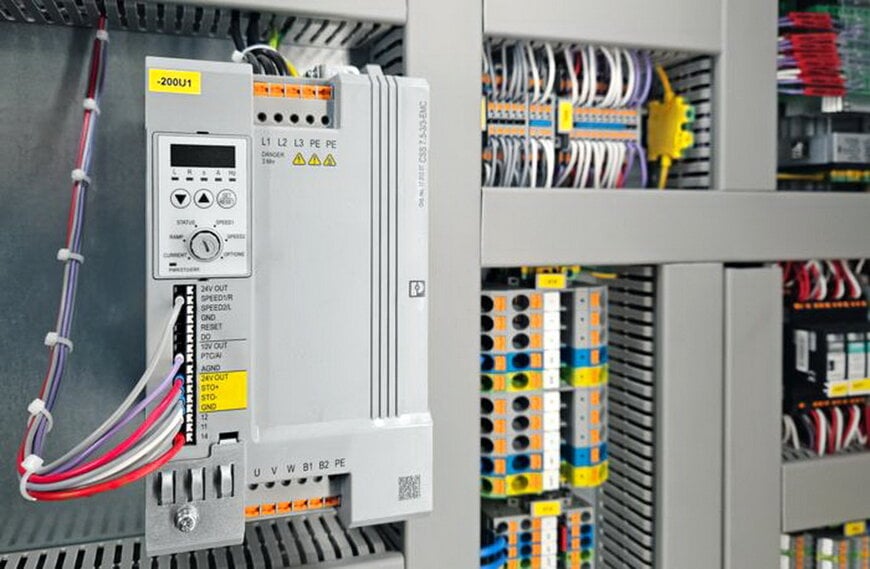Rozszerzenie zakresu mocy kompaktowych regulatorów prędkości do silników