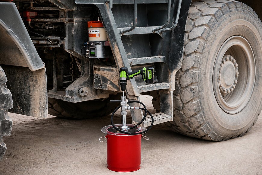Cordless Pump Speeds Central Lubrication System Refilling