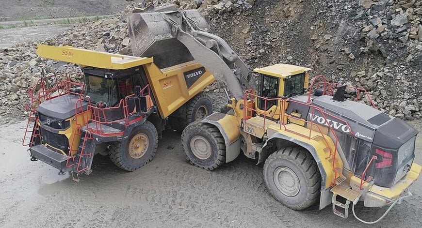 The Volvo R70 Convinces Across the Board in the SHF Limestone Quarry