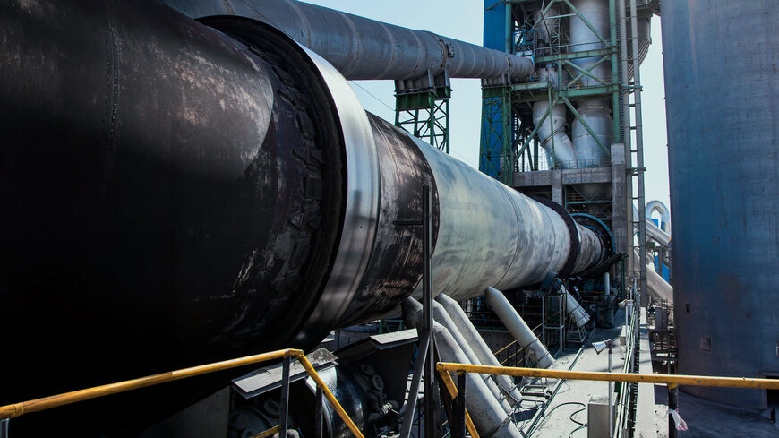 Inline Optical Monitoring for Alternative Fuels in Cement Production