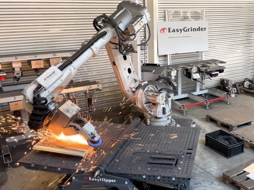 Automated Weld Seam Preparation with AI Grinding Robot