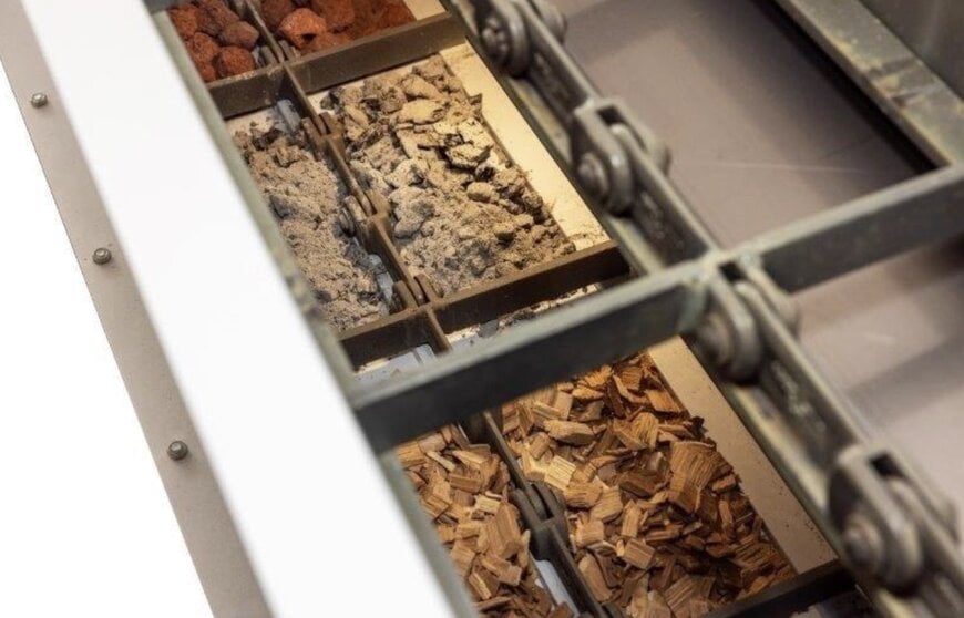Local Manufacturing and Digital Solutions for Bulk-Material Handling