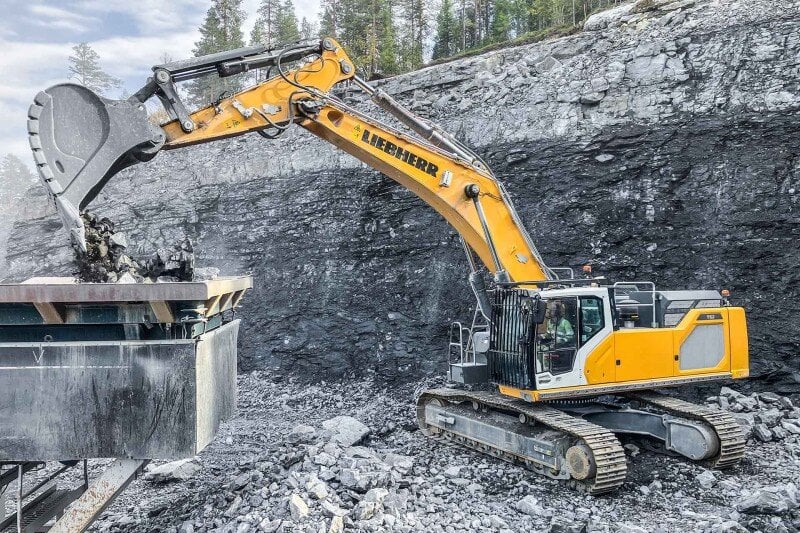 Crawler Excavators Expand Fifty-Tonne Heavy Earthmoving and Extraction Machinery Segment