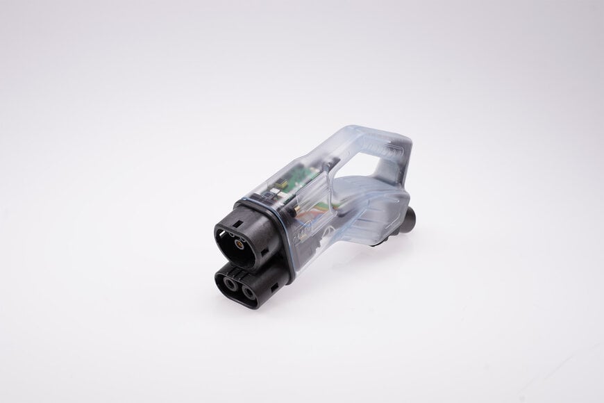 Vector Launches vSECC.InPlug to Extend DC Charging Range