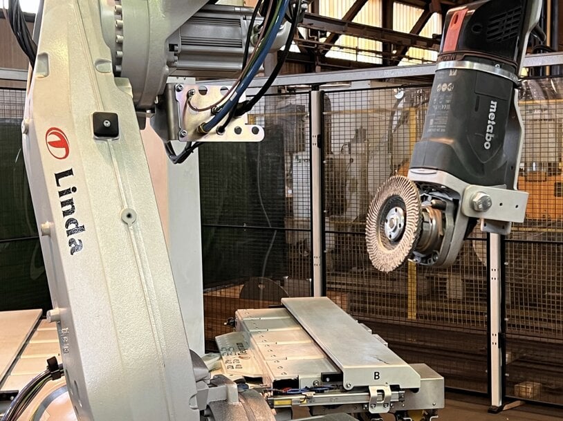 AI-Powered Grinding Robot Guarantees P3 Quality