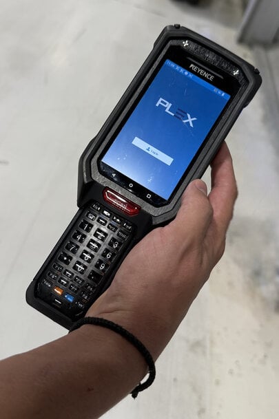 KEYENCE BT-A600 Handheld Computers Help Automotive Lighting Manufacturer Future-Proof Shop-Floor Operations