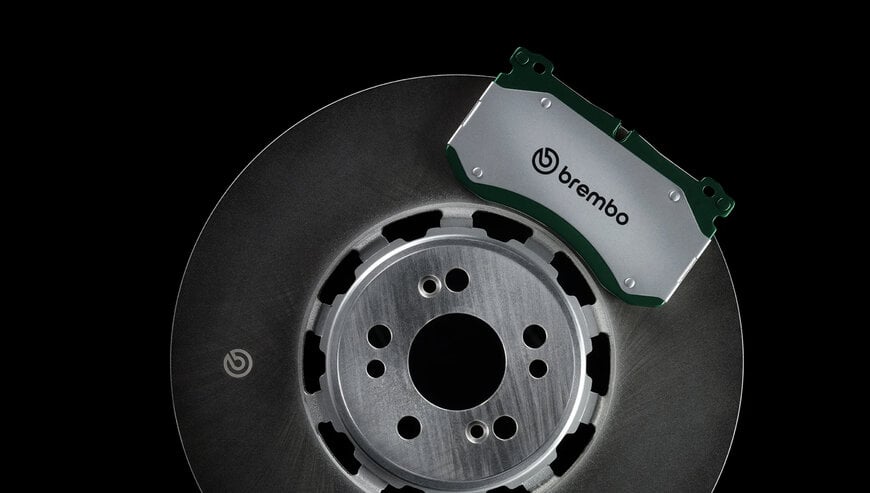 Low-emission brake disc and pad kit