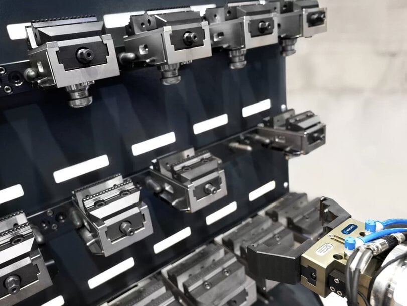 SCHUNK Introduces Vise Automation System for Accessible Machine Tending