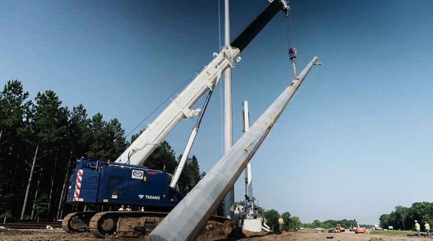 Telescopic Crawler Cranes in Transmission Line Construction