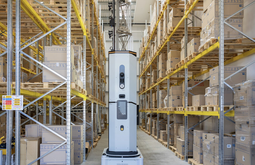 The Intelligent Warehouse: How AI is Redefining Intralogistics