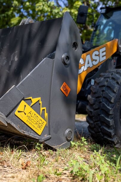 CASE Construction Equipment nawiązuje wsp&oacute;łpracę z alpinistą Simone Moro, aby zabierać kompaktowe maszyny tam, gdzie niewiele maszyn budowlanych może dotrzeć