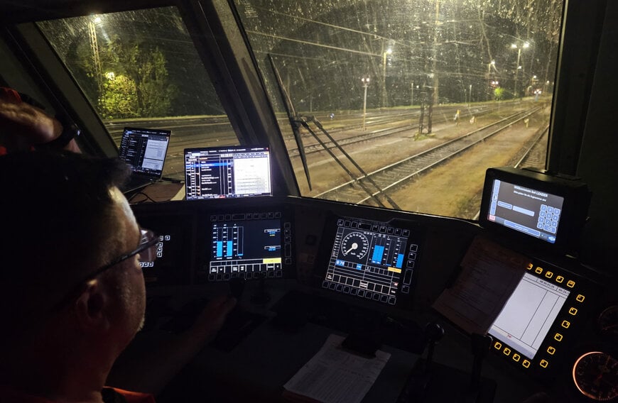 Distributed Power System Optimizes Rail Transport Capacity