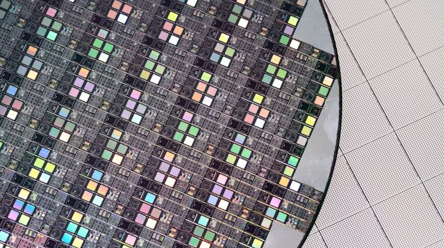 Computational Lithography Workflows in Semiconductor Manufacturing