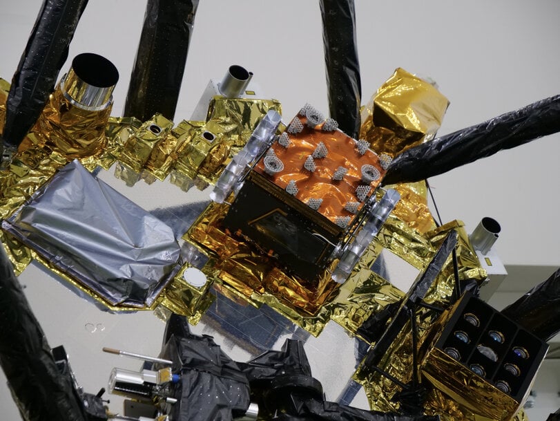 Microgravity Planetary Rover Deployment for Phobos Surface Exploration