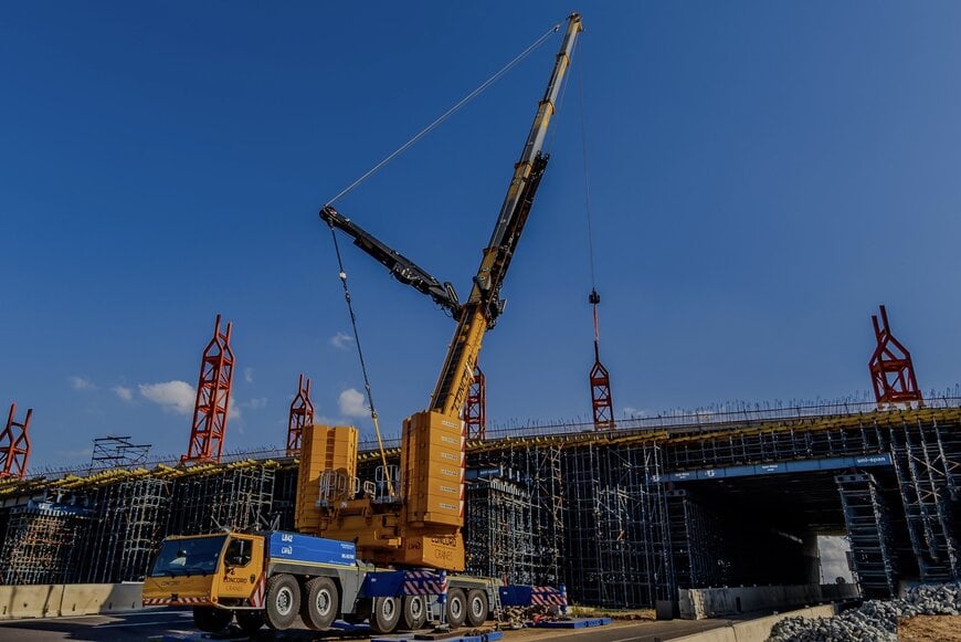 D&eacute;ploiement d'une grue mobile tout-terrain de grande capacit&eacute; en Afrique australe