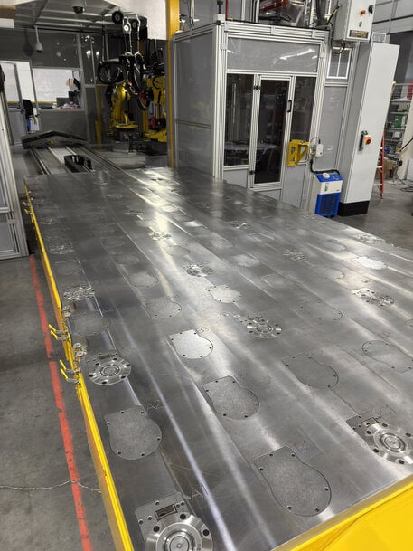 Large-Part Machining Transformed with High-Precision Robotics